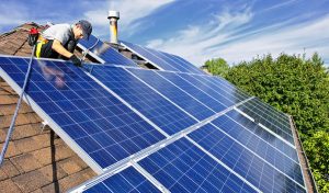 Service d'installation de photovoltaïque et tuiles photovoltaïques à Bernis